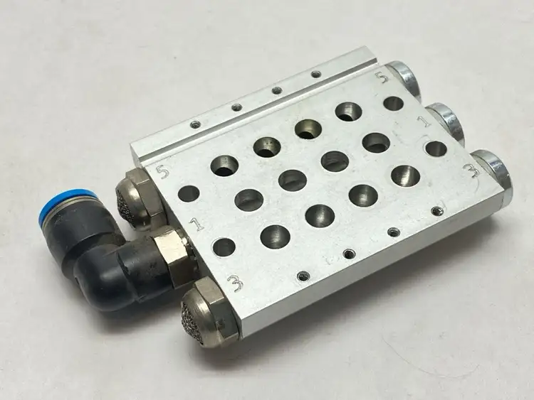 Used FESTO MANIFOLD RAIL PNEUMATIC VALVE BASE 566620 Solenoid Valves Michigan US | Maverick Industrial Sales #1090248