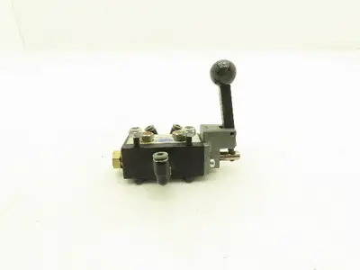 Fabco-Air 18HL-4 4-Way Hand Lever Actuated Pneumatic Directional Control Valve