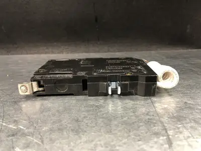 NEW SQUARE D QOB120GFI