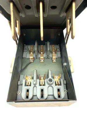 Used Trumbull _UNKNOWN_ Circuit Breakers Michigan US | Maverick Industrial Sales #1394384