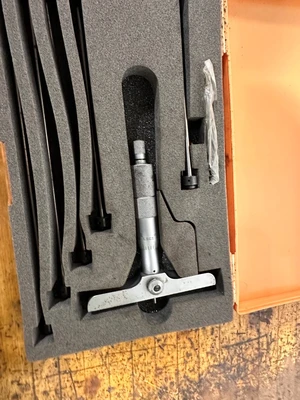 MITUTOYO 129-131DMC4-4 0 - 4" DEPTH MICROMET
