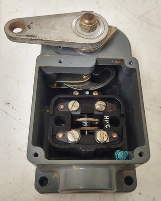 USED Allen-Bradley 801-ASC17