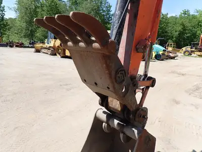 Used 2015 HITACHI ZX85USB-5N Crawler Excavators Massachusetts US | Brookside Equipment Sales #1422146