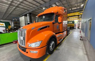 USED 2023 PETERBILT 579