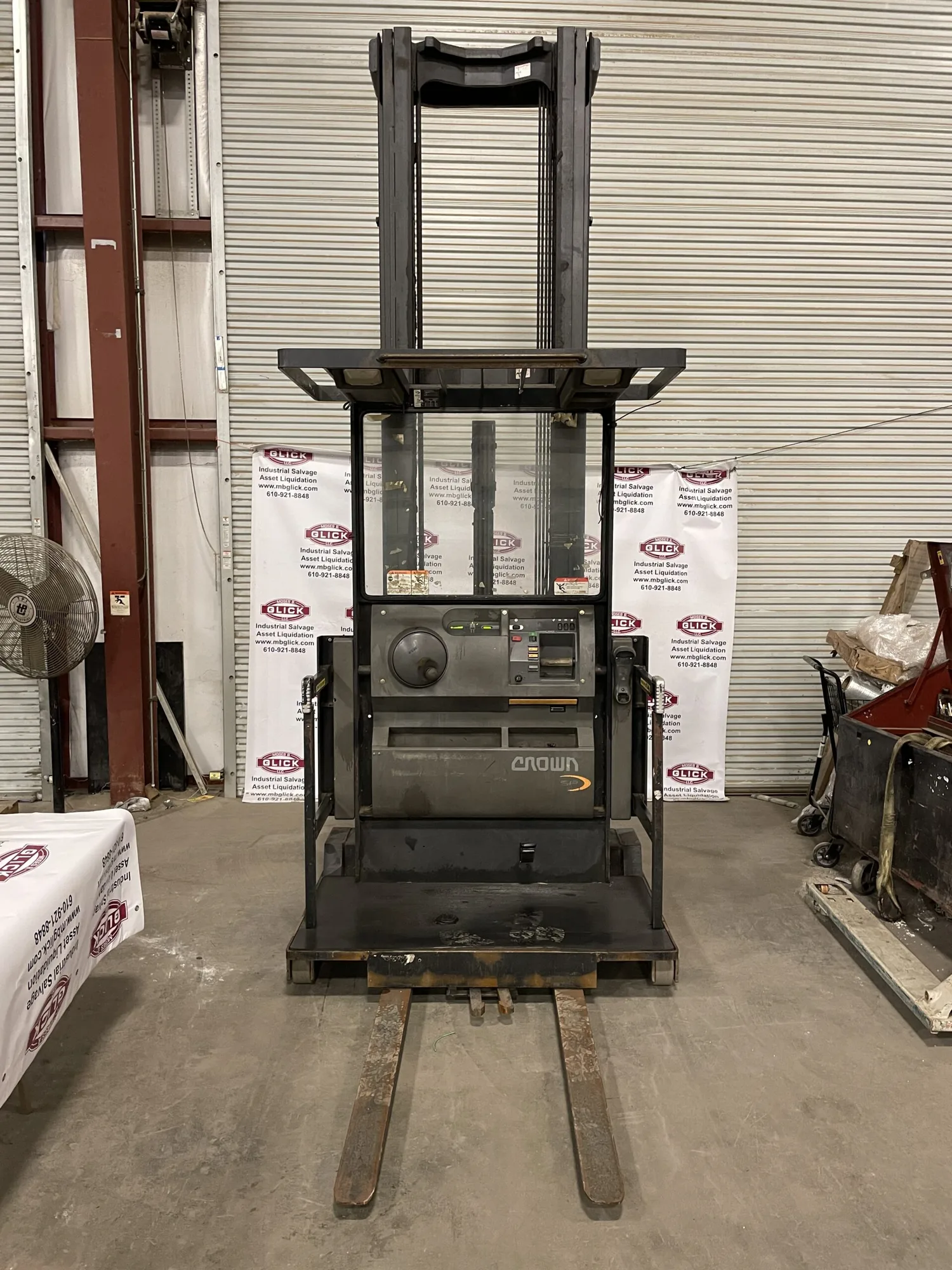 Crown SP 3250H 30’ Order/Stock Picker Forklift 3000lbs 42” Forks 36V