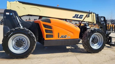 USED 2025 JLG 943