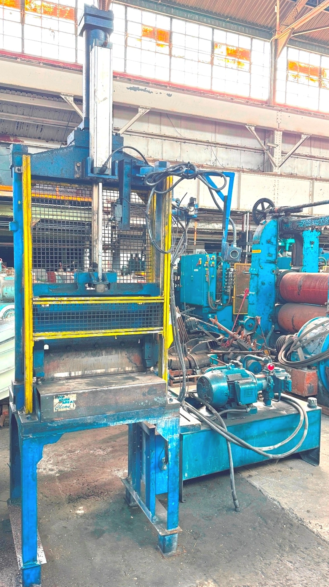Spadone 28” Guillotine (BALE) Cutter, Item # 1955