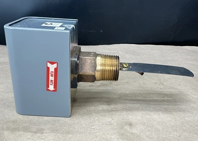 NEW Johnson Controls F61KB-11C