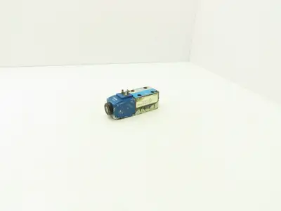 Vickers DG5V-7-2A-E-U2-B-80-JA484 Hydraulic Directional Solenoid Valve 110v