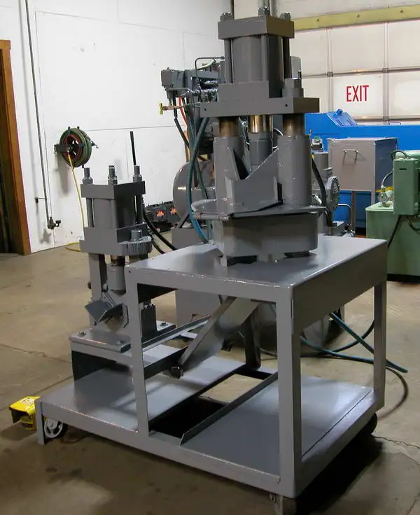 Used UNIVERSAL HD2-MTI-NC Angle & Bar Shears | D & D Industries #438236