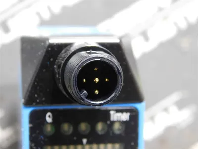 SICK CS81-P1112 Color Sensor 1028224 Light Spot Size 2mm x 4mm New
