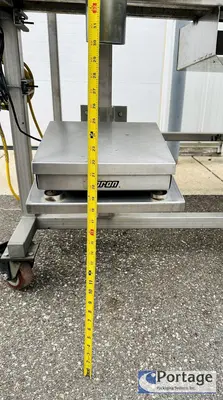 USED HEINZEN MANUFACTURING INTERNATIONAL 2720 MANUAL PACKING TABLE W/ DUAL SCALES