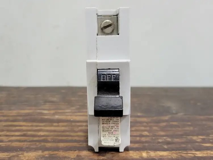 Used FEDERAL PIONEER NA115 Switchgears British Columbia CA | Lenmark #242225