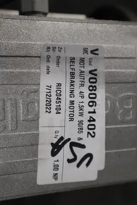 NEW BONFIGLIOLI 8AF2400CK / BX 90 L A 4 MOTOR STOCK HS-19