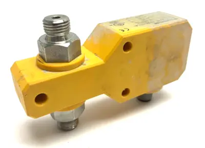 FCI-D04A4P-AP8X-H1141 | Turck  Class 2 Inline Flow Control Sensor 24VDC - Used