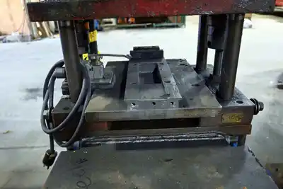 7 Ton (EST.) x 3″ PNEU POWR 4-Post Pneumatic Cut-Off Press