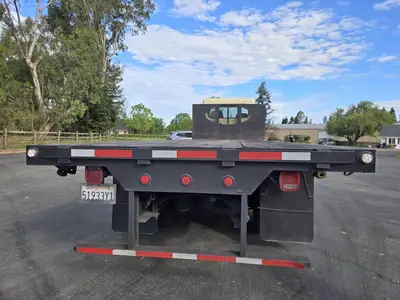 USED 2017 PETERBILT 348