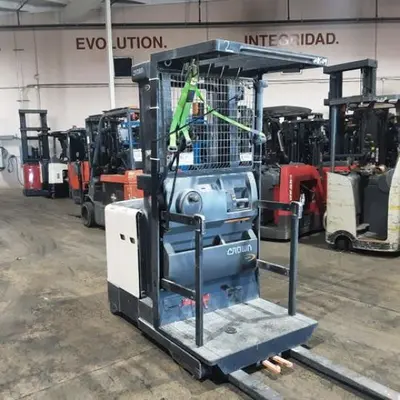 USED 2016 CROWN SP3510-30