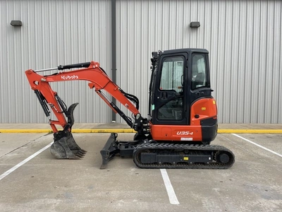 USED 2022 Kubota U35-4