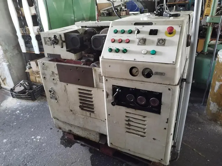 Used 1984 VEB WEMA BAD DUBEN DDR UPW 12,5 Thread Rollers CZ | Amaron s.r.o. #1061674