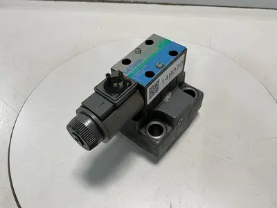 USED VICKERS DG4V-3S-22A-M-U-HL7-60-EN490