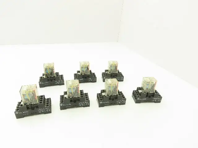 Omron MY4 21Y2Y1 Relay 24VDC Coil 250VAC/30VDC 5A | A-B 700-HN Base | Lot of 7