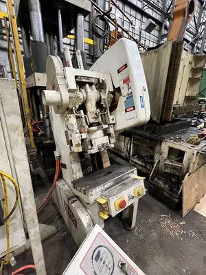 1995 BLISS C-35 OBI / Gap Frame Press | Universal Press & Machinery (UPM) (3)