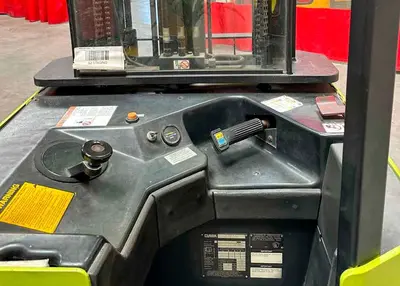 USED 1994 CLARK NP30