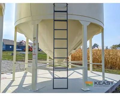 Used MERIDIAN 1417 STANDARD - 2489 BUSHELS Hopper Bottom Silos Iowa US | Keast Enterprises #1360517