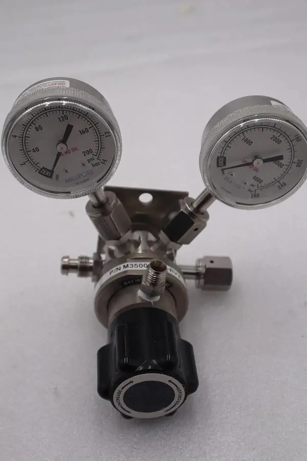MILLIPORE 01-0152-H 200 PSI BAR PRESSURE GAUGE STOCK #K-1542A