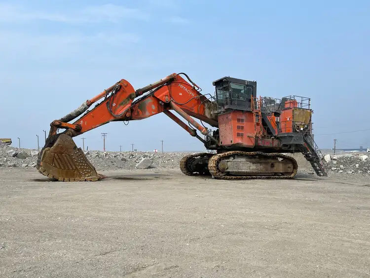 Used 2017 HITACHI EX2600-6BH Excavators British Columbia CA | Lenmark #282109