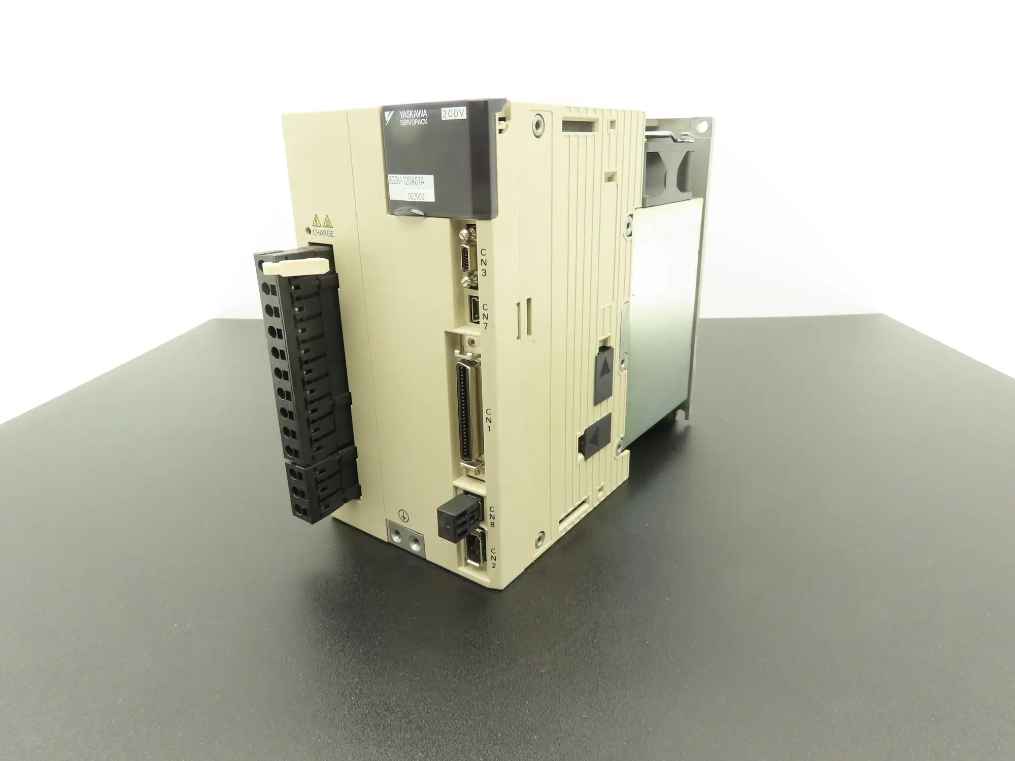 Yaskawa SGDV-120A01A SERVOPACK Drive Controller Module 200-230V 3Ph 1.5kW