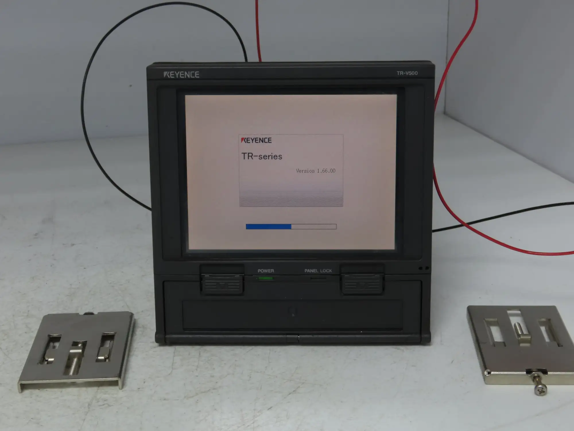 Keyence TR-V500 Operator Control Panel Temp & Data Logger 24VDC Input LCD Screen