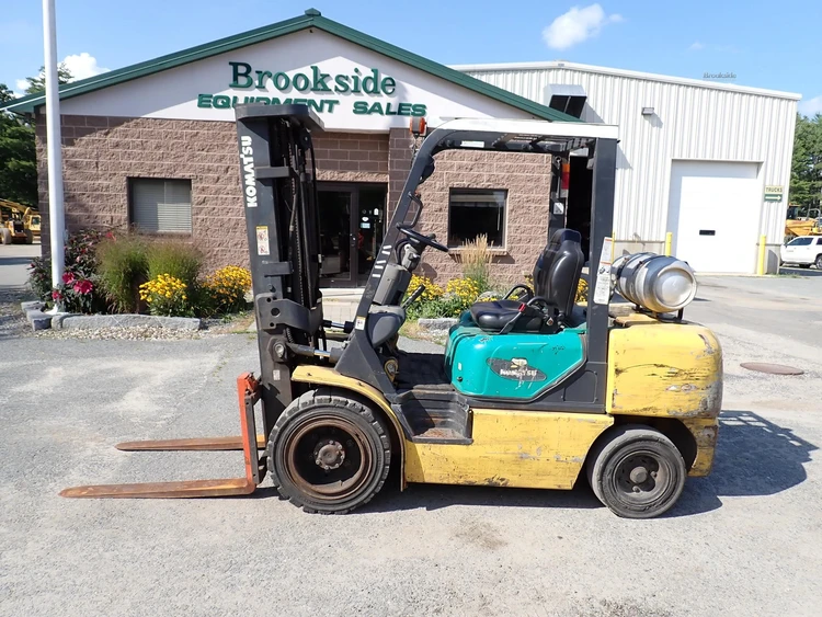 Used 2005 KOMATSU FG30HT-14 Internal Combustion Forklifts: Pneumatic Tire Massachusetts US | Brookside Equipment Sales #1422156