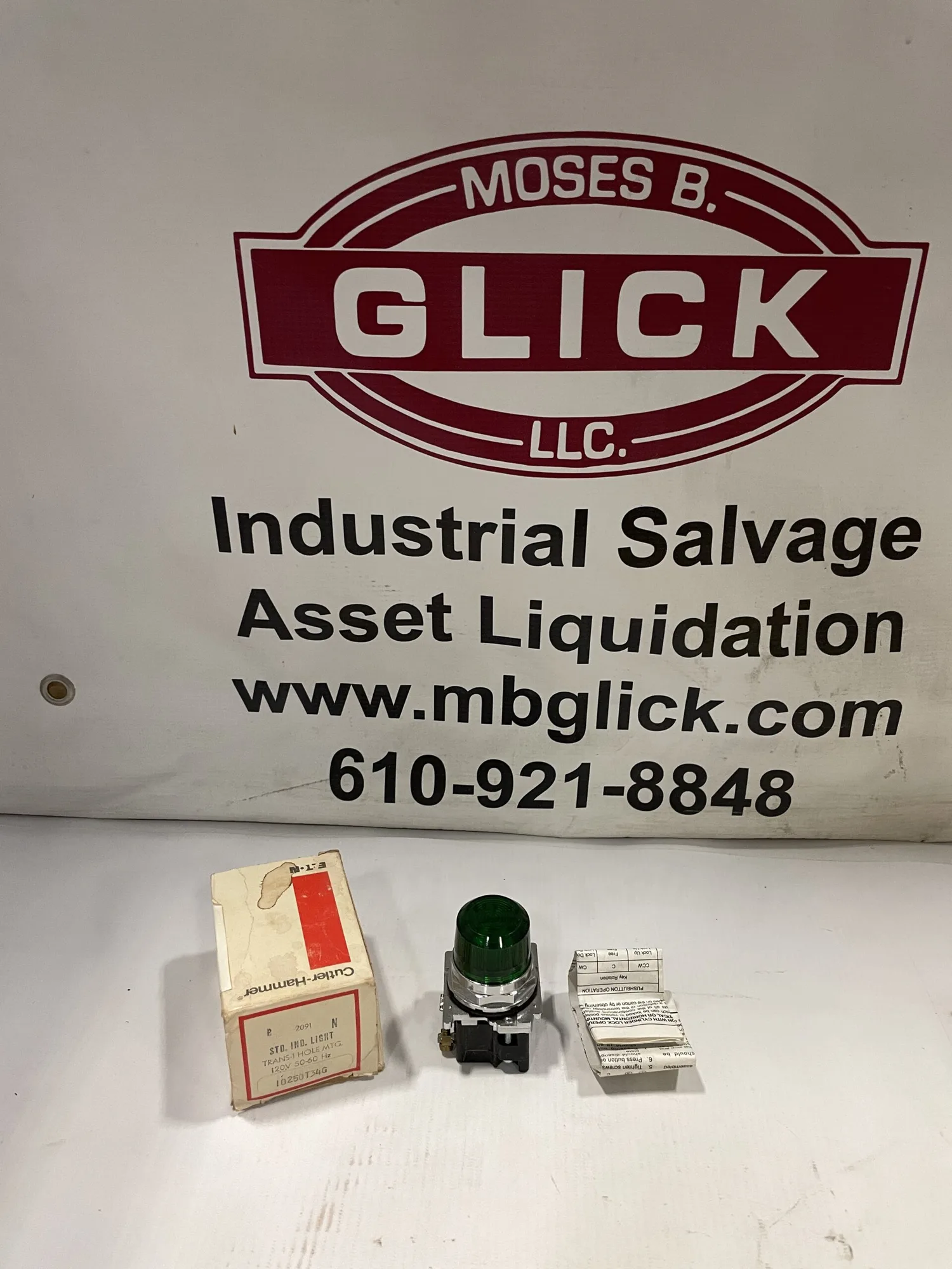 Green Illuminated Indicator Light 120V -NIB