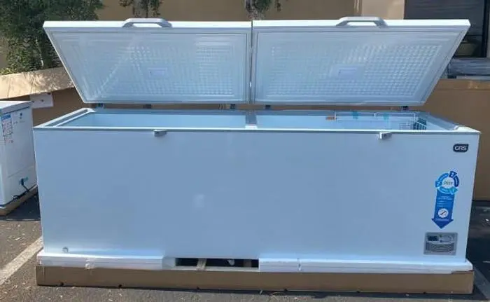 33 CU FOOT HUGE  CHEST FREEZER -