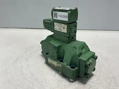 USED SPERRY VICKERS DG4V 3 2A W B 12