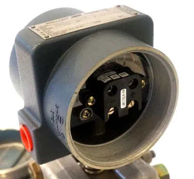 NEW FOXBORO 823DP-D3S1NL2 INTELLIGENT TRANSMITTER 3000 PSI, 823DPD3S1NL2
