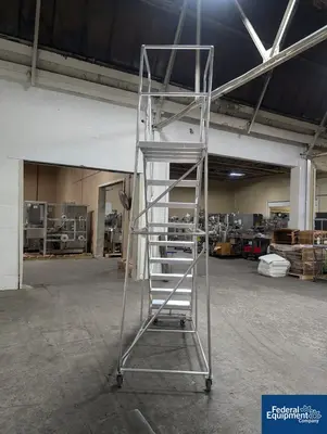 USED Tri-Arc Tri-Arc Rolling Step Ladder