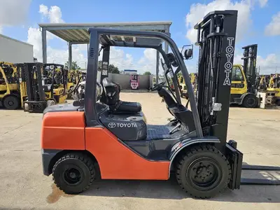 Used 2016 TOYOTA 8FGU32 Misc Forklifts Illinois US | Somerset Equipment Sales #1542833