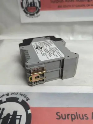 USED OMRON F3SX-NR