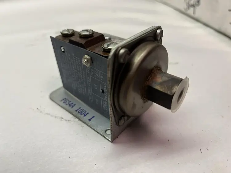 New | in-Stock HONEYWELL P654A-1004-01 Industrial Controls Ohio US | Surplus Asset Holdings #1239952