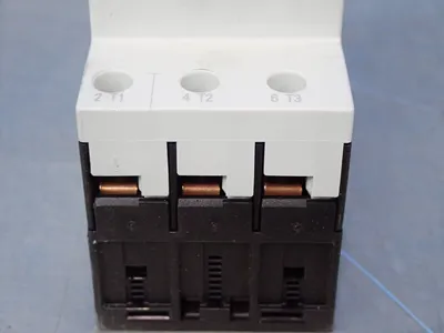 USED SIEMENS 3RV10111DA10