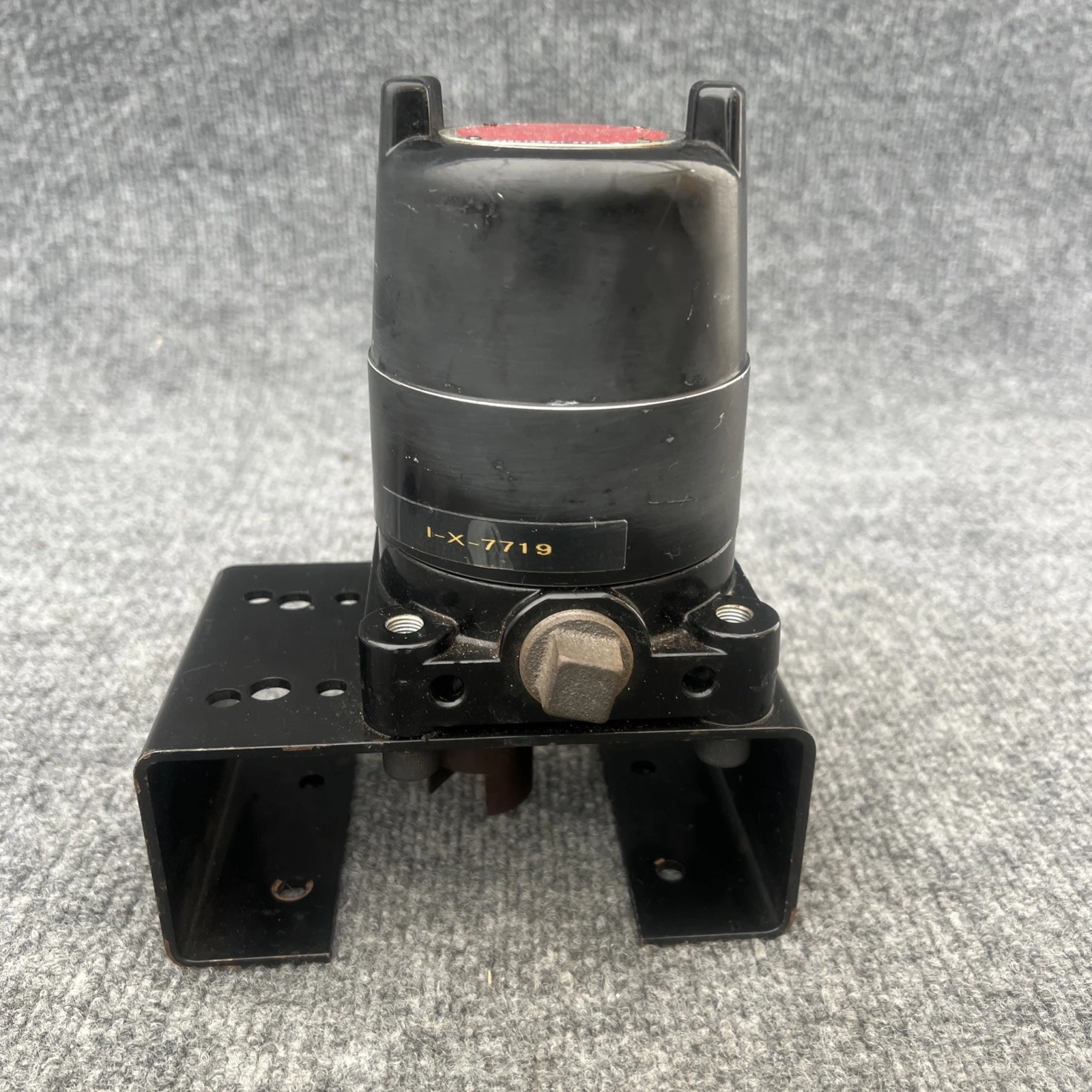 Used Micro Switch 64CX12-D01 Relays & Switches California US | Davliegogo LLC #1707013