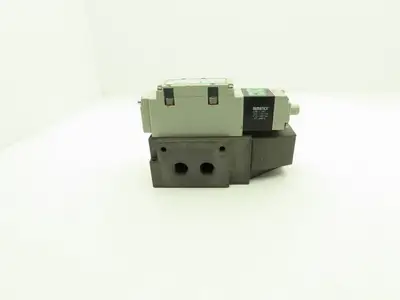 Numatics Pneumatic Air Solenoid Valve/Manifold Assembly 100-120VAC 50/60Hz