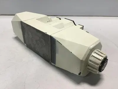 USED VICKERS DG4V-5-33C-M-P7L-H-7-40