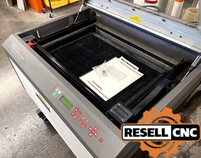 USED 2005 Universal V-460