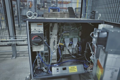 USED 2022 YASKAWA MOTOMAN GP25-12
