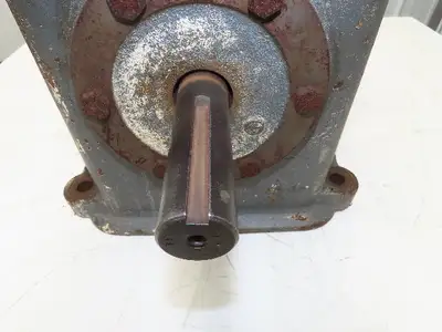 Cleveland Worm & Gear 200AT Speed Reducer 79:1 Gearbox 2.8Hp 22rpm RH Output