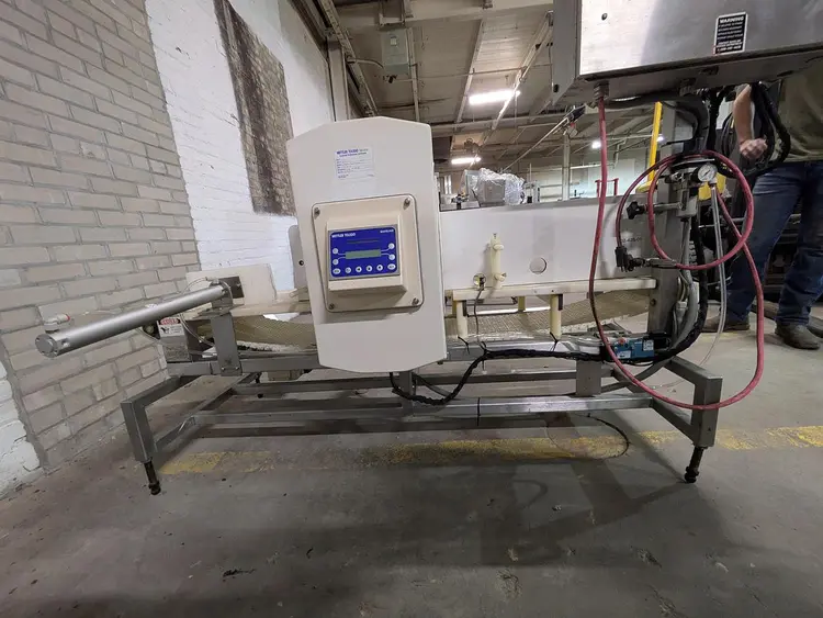 Used 1998 SAFELINE POWER PHASE Metal Detectors | ND Industrial Surplus #1218684